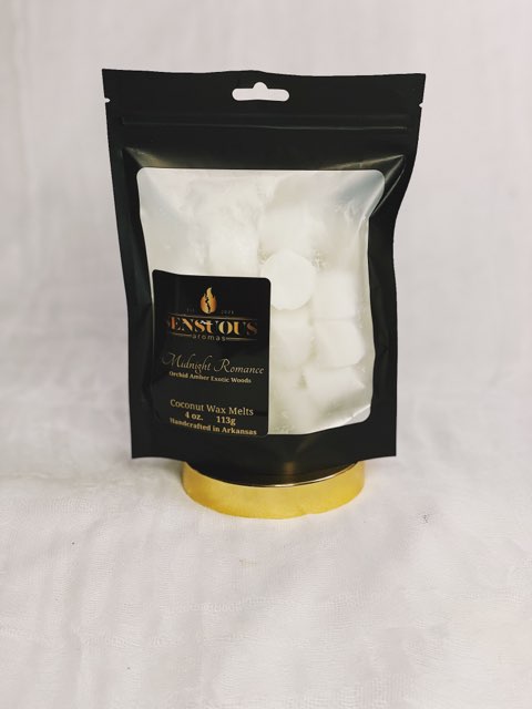 Luxury Coconut Wax Melts handcrafted with plantbased oils and natural ingredients. No toxins. Long lasting fragrance
